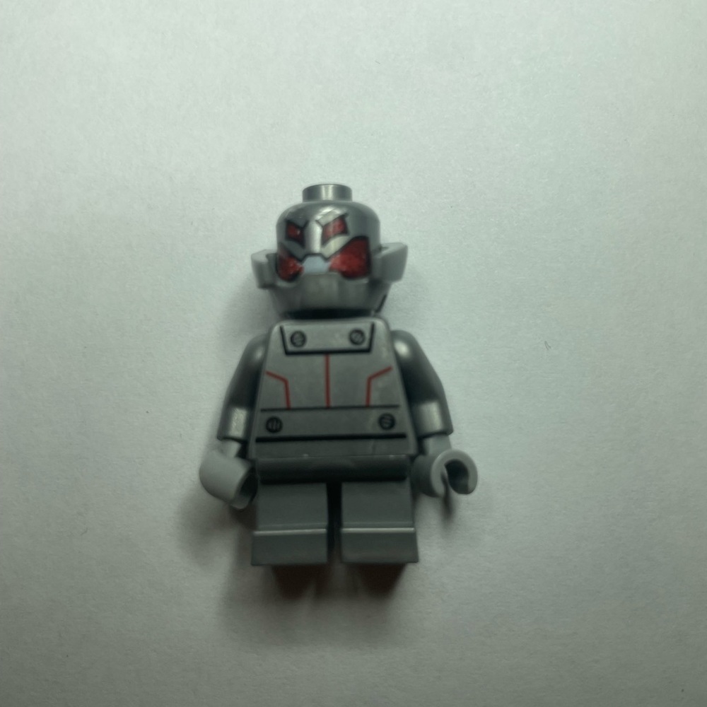 LEGO Ultron Short Legs minifigure 76006 Marvel Avengers mini figure